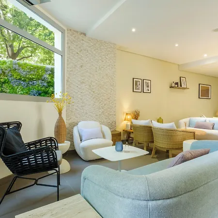 Antibes Hotell 3*