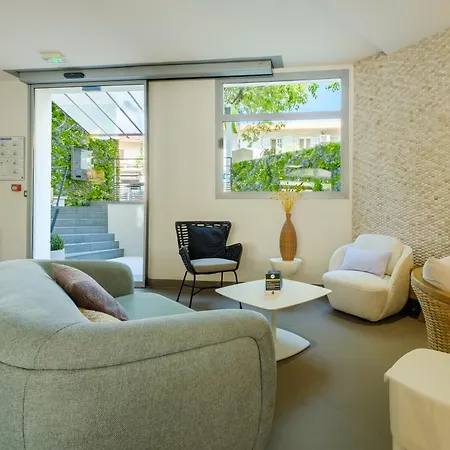 Antibes Szálloda 3*