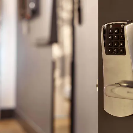 Antibes 3* ז'ואן-לה-פינס